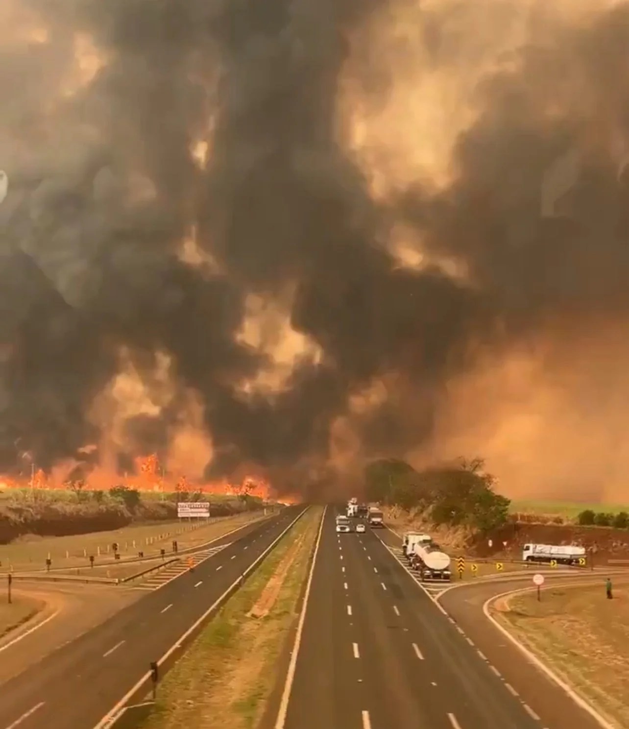 GRUPOS CRIMINOSOS E ESQUERDISTAS POR TRÁS DOS INCÊNDIOS NO INTERIOR DE SÃO PAULO?